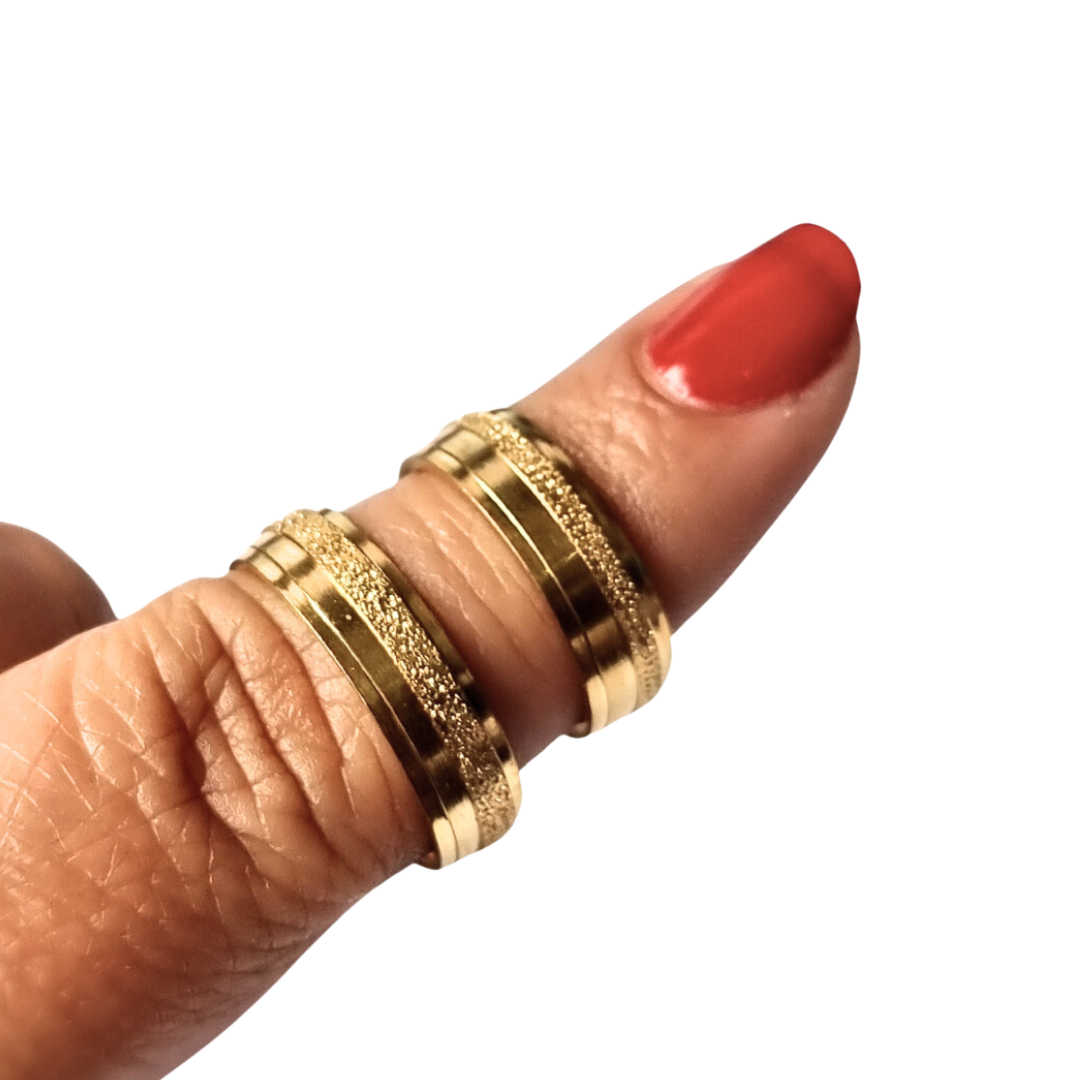 DUO DE ANILLOS DE PAREJA CON LINEA ESCARCHADA