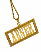 COLLAR PLACA MEDIANA CON NOMBRE CALADO