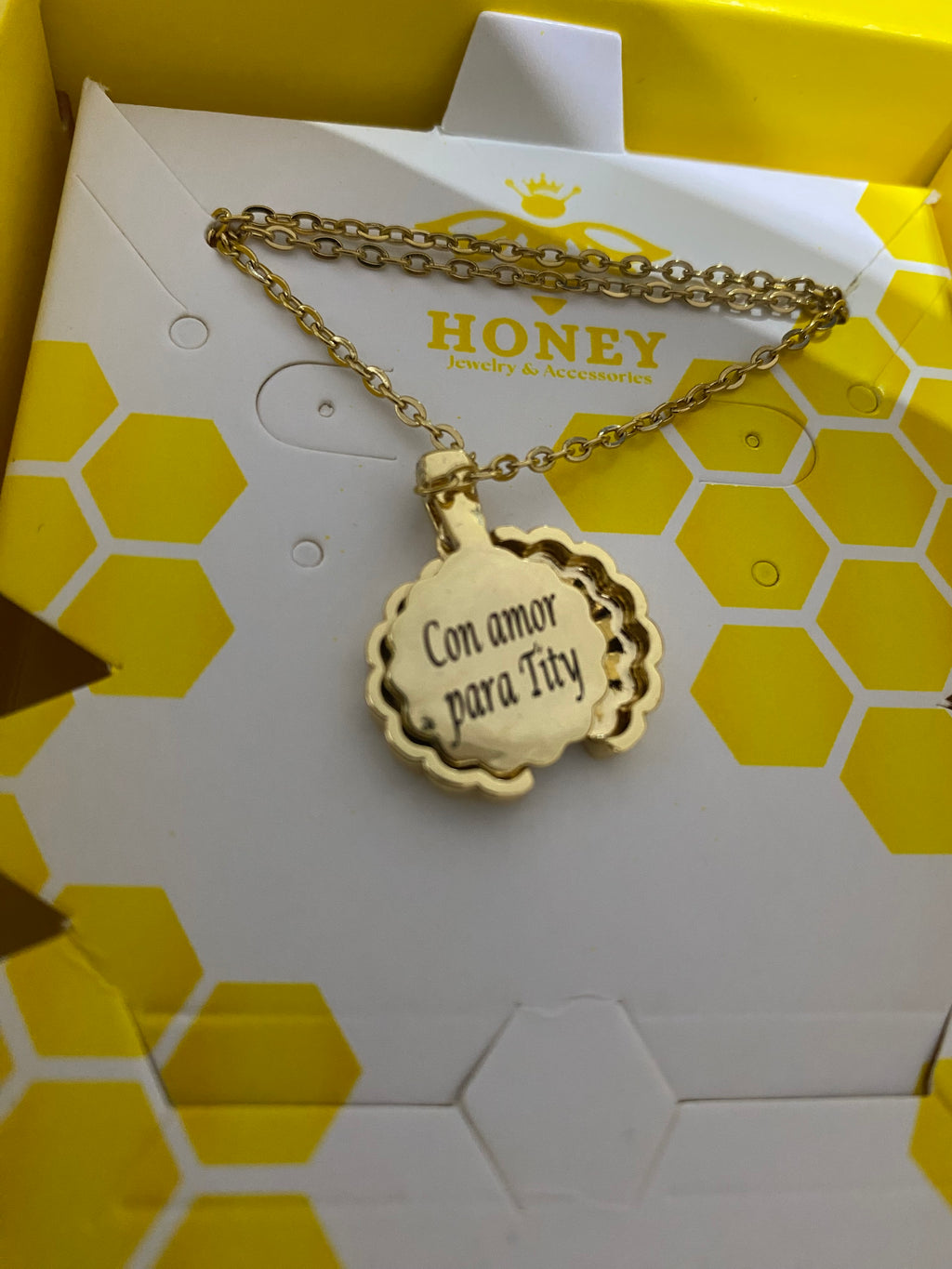 COLLAR RELICARIO MARGARITA