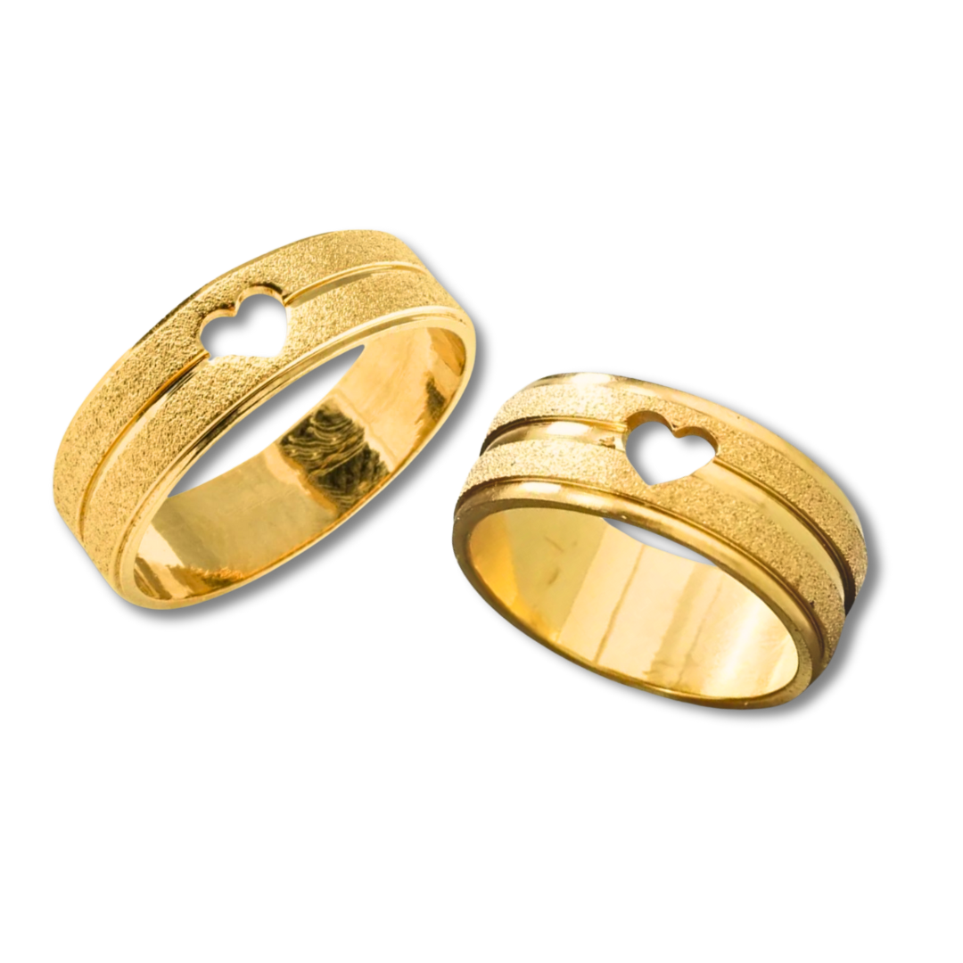 DUO DE ANILLOS PARA PAREJA CON CORAZON CALADO ESCARCHADO