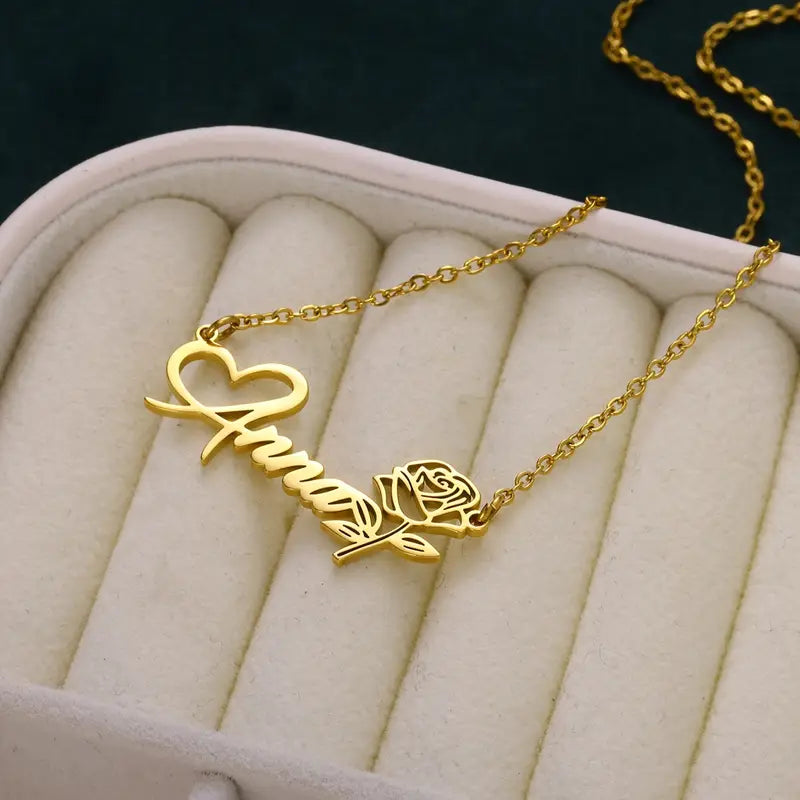 COLLAR CLASICO CON NOMBRE CORAZON Y ROSA