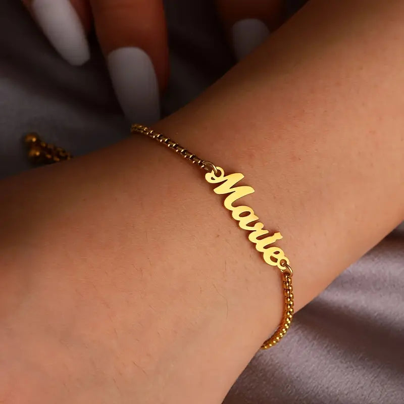 PULSERA CON NOMBRE CADENA FINA
