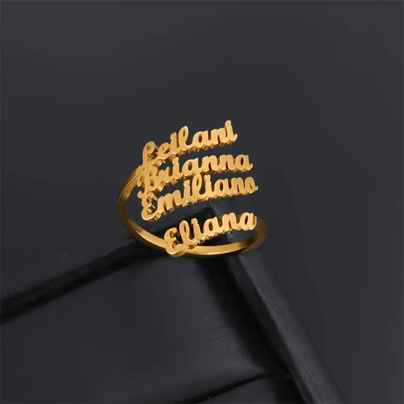 ANILLO CON CUATRO NOMBRES