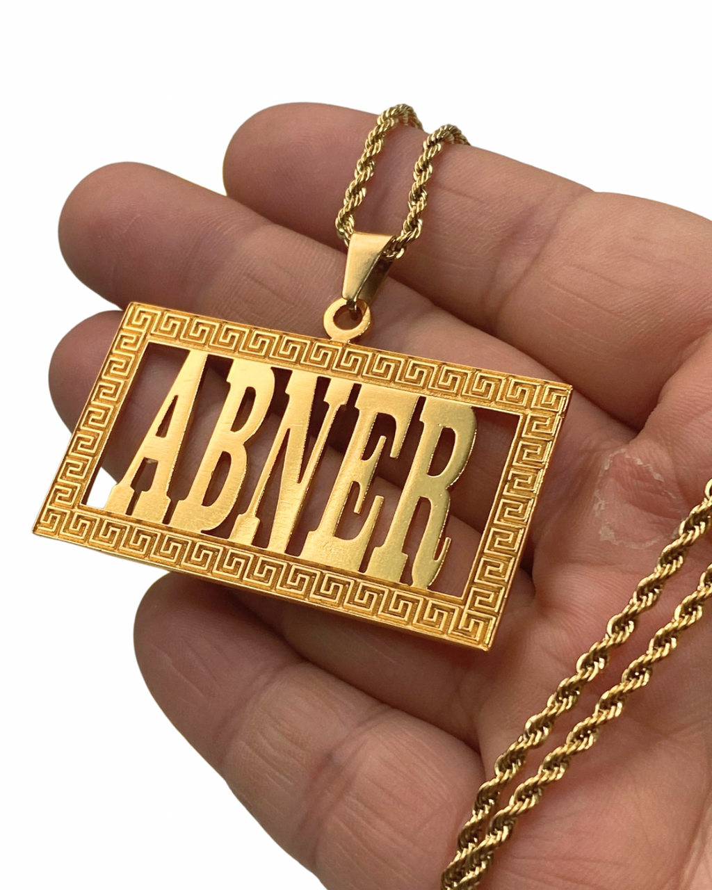 COLLAR PLACA MEDIANA CON NOMBRE CALADO