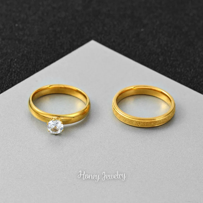 Anillos para pareja fino escarchado dorado  (últimas tallas)