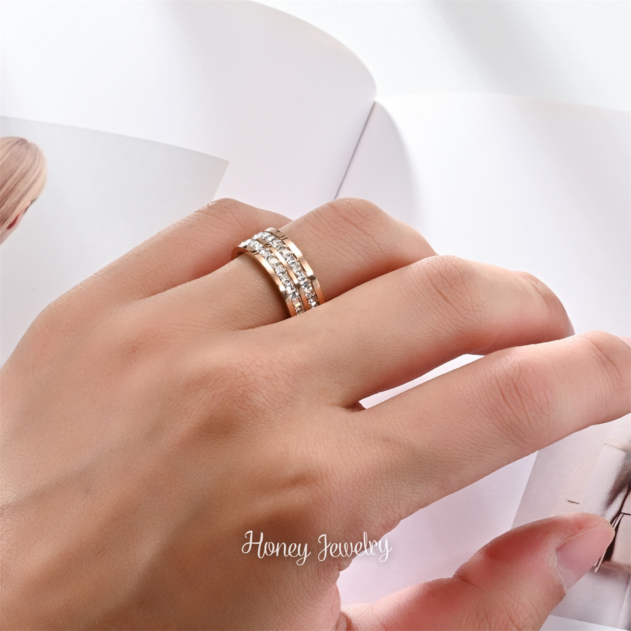 DUO DE ANILLOS PARA PAREJAS CON CIRCONES DOBLE LINEA