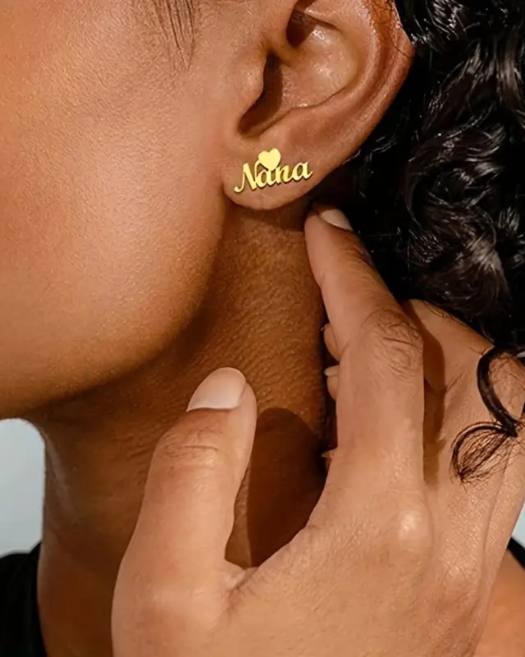 ARETES CON NOMBRE EN FORMA DE CORAZÓN