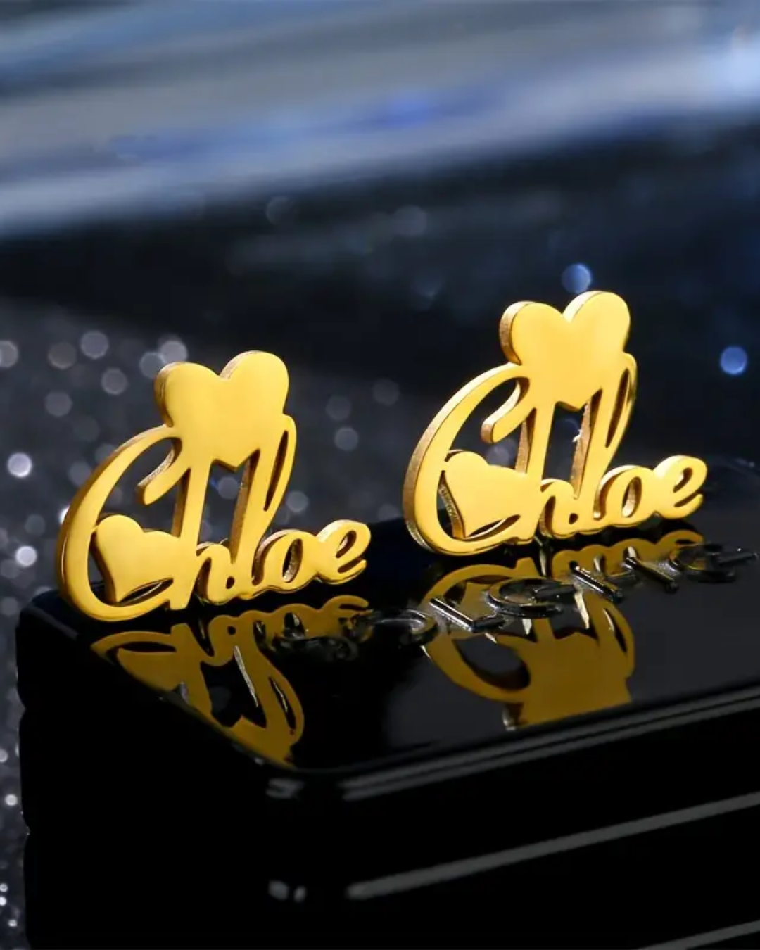 ARETES CON NOMBRE EN FORMA DE CORAZÓN