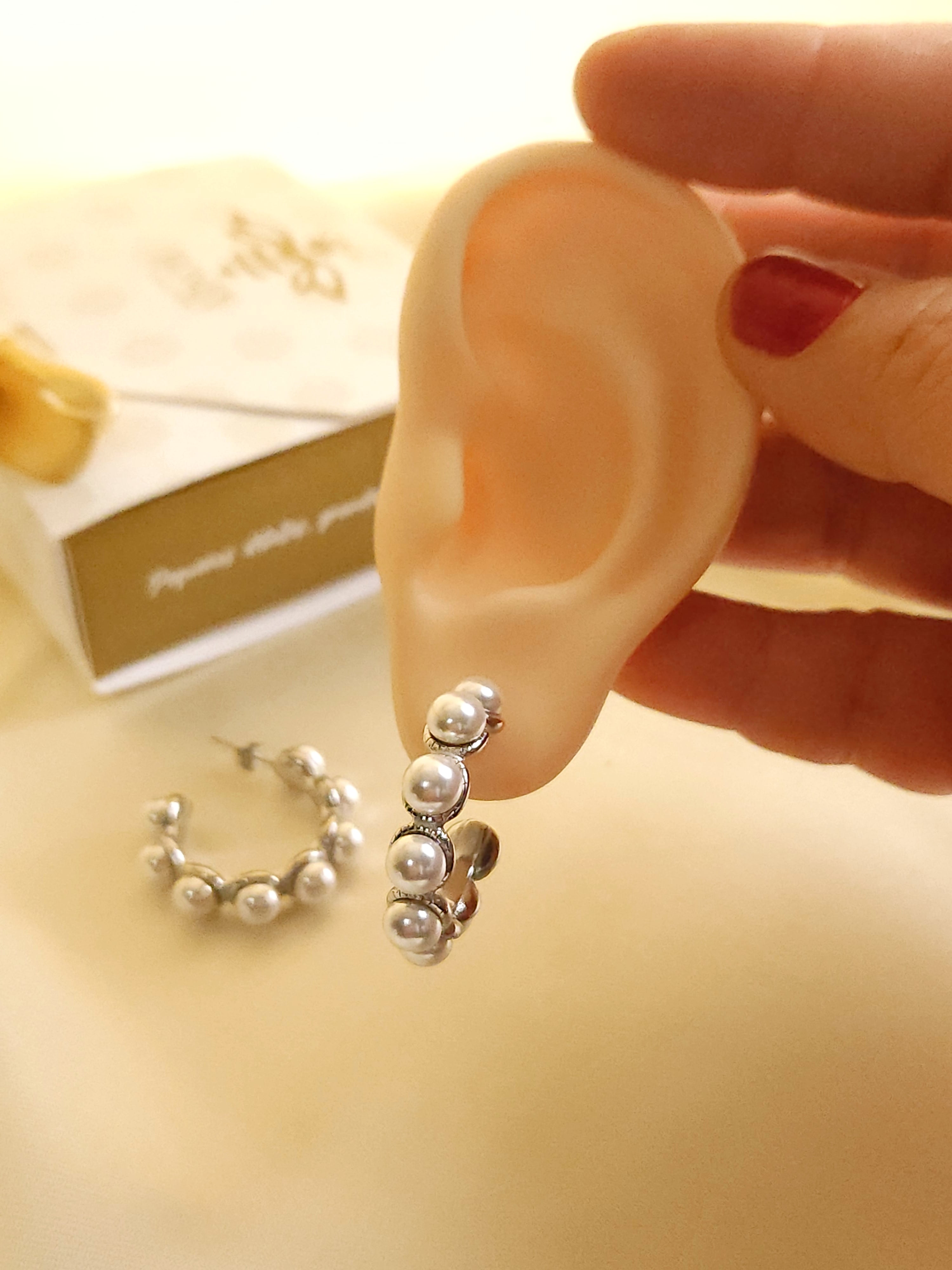 Aretes argollas y perlas x 8