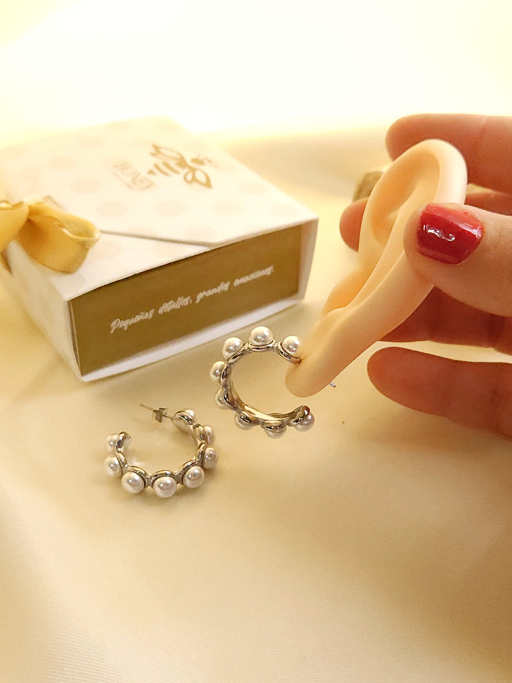 Aretes argollas y perlas x 8