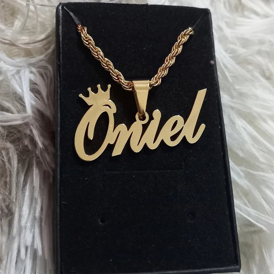 Maxi name necklace with crown