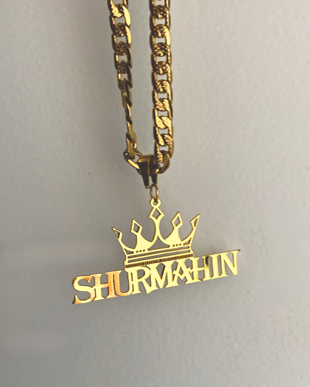 COLLAR CON CON NOMBRE Y CORONA DE REY