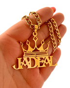COLLAR CON CON NOMBRE Y CORONA DE REY