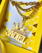 COLLAR CON CON NOMBRE Y CORONA DE REY