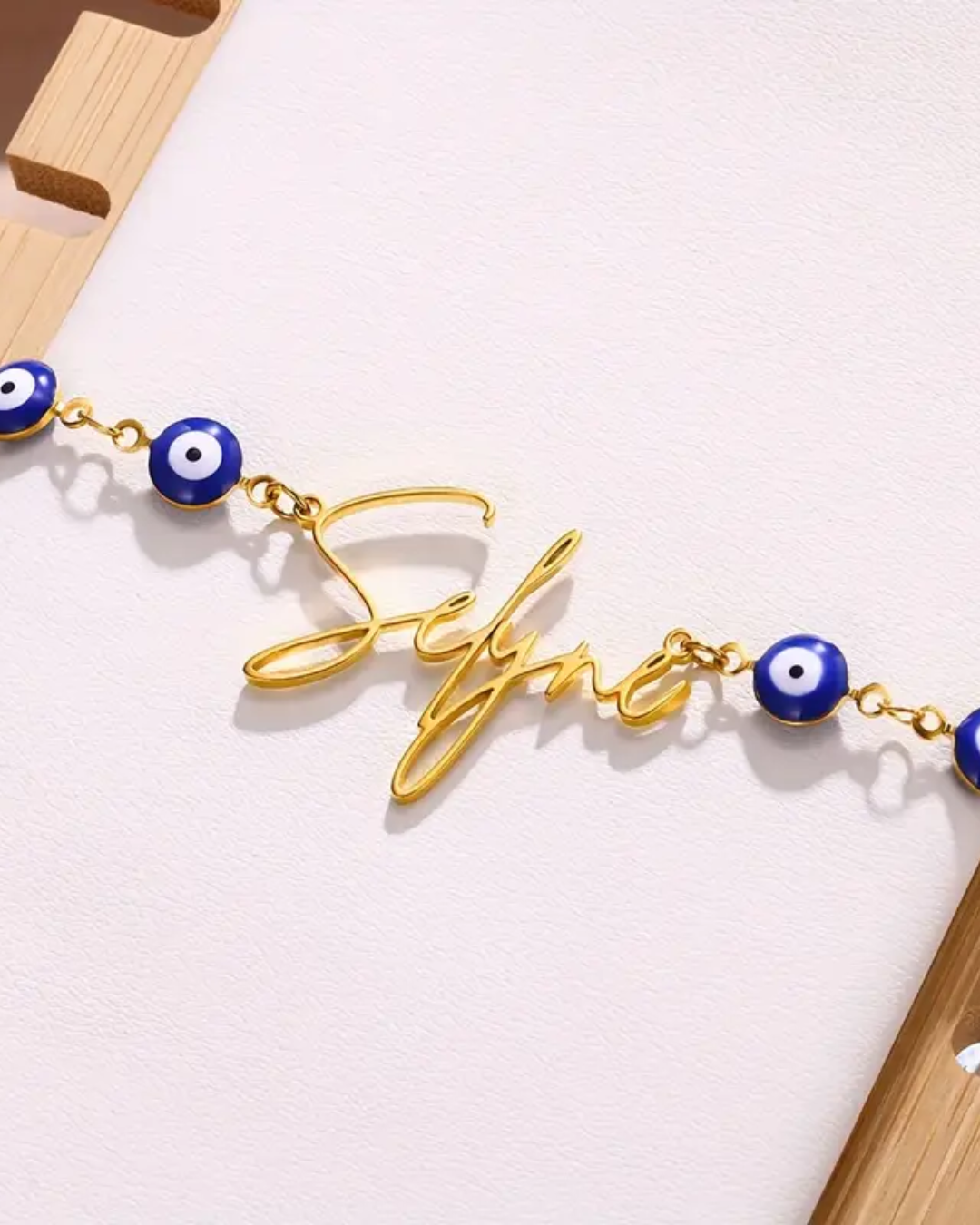 COLLAR CON NOMBRE CLÁSICO CON CADENA DE OJO TURCO