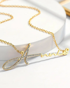 COLLAR CON NOMBRE CLÁSICO + CIRCONES EN INICIAL