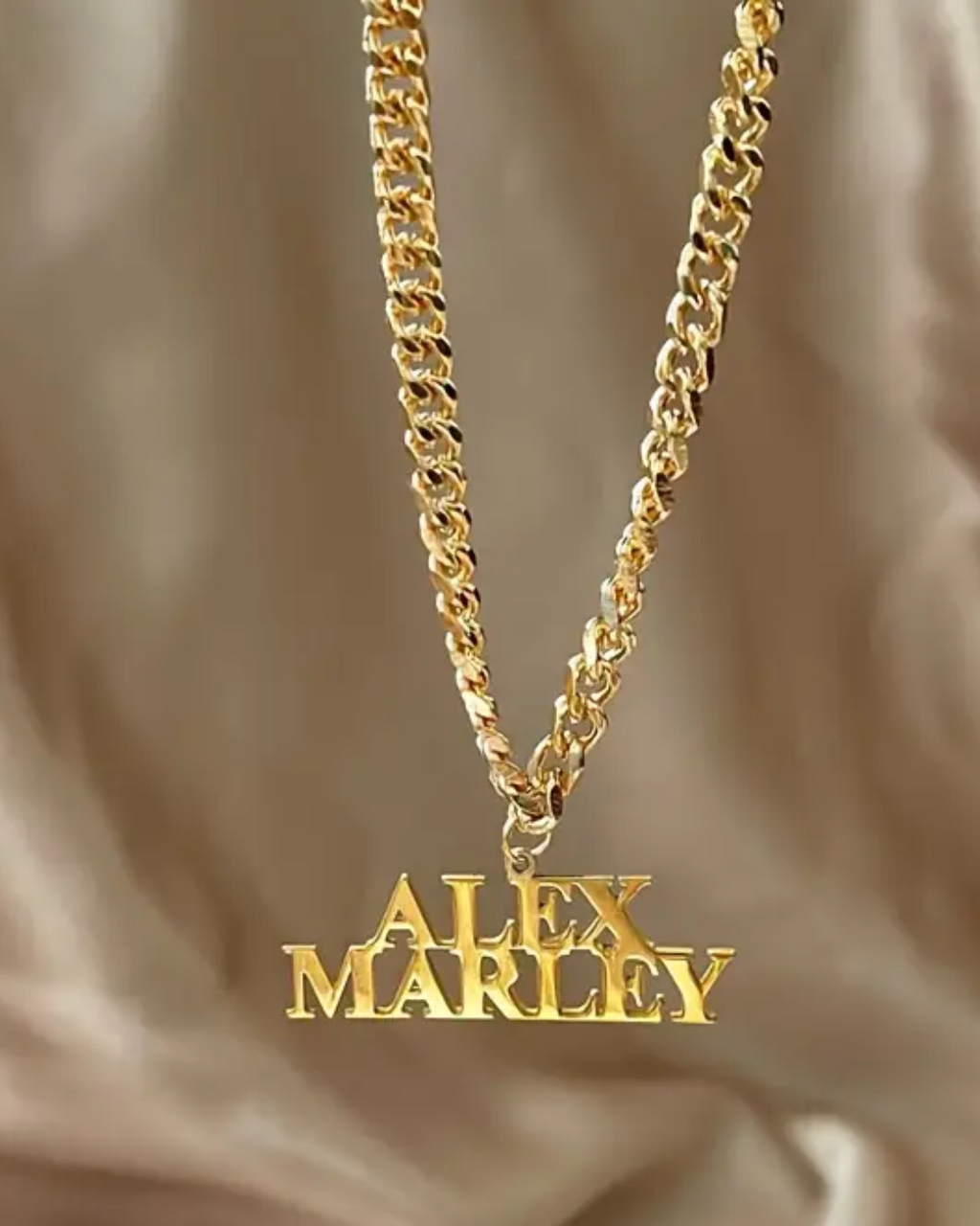 COLLAR CON NOMBRE DOBLE LINEA Y CADENA GRUESA