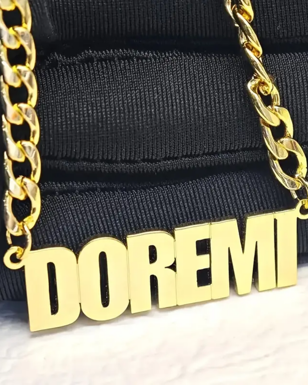 COLLAR CON NOMBRE Y CADENA GRUESA