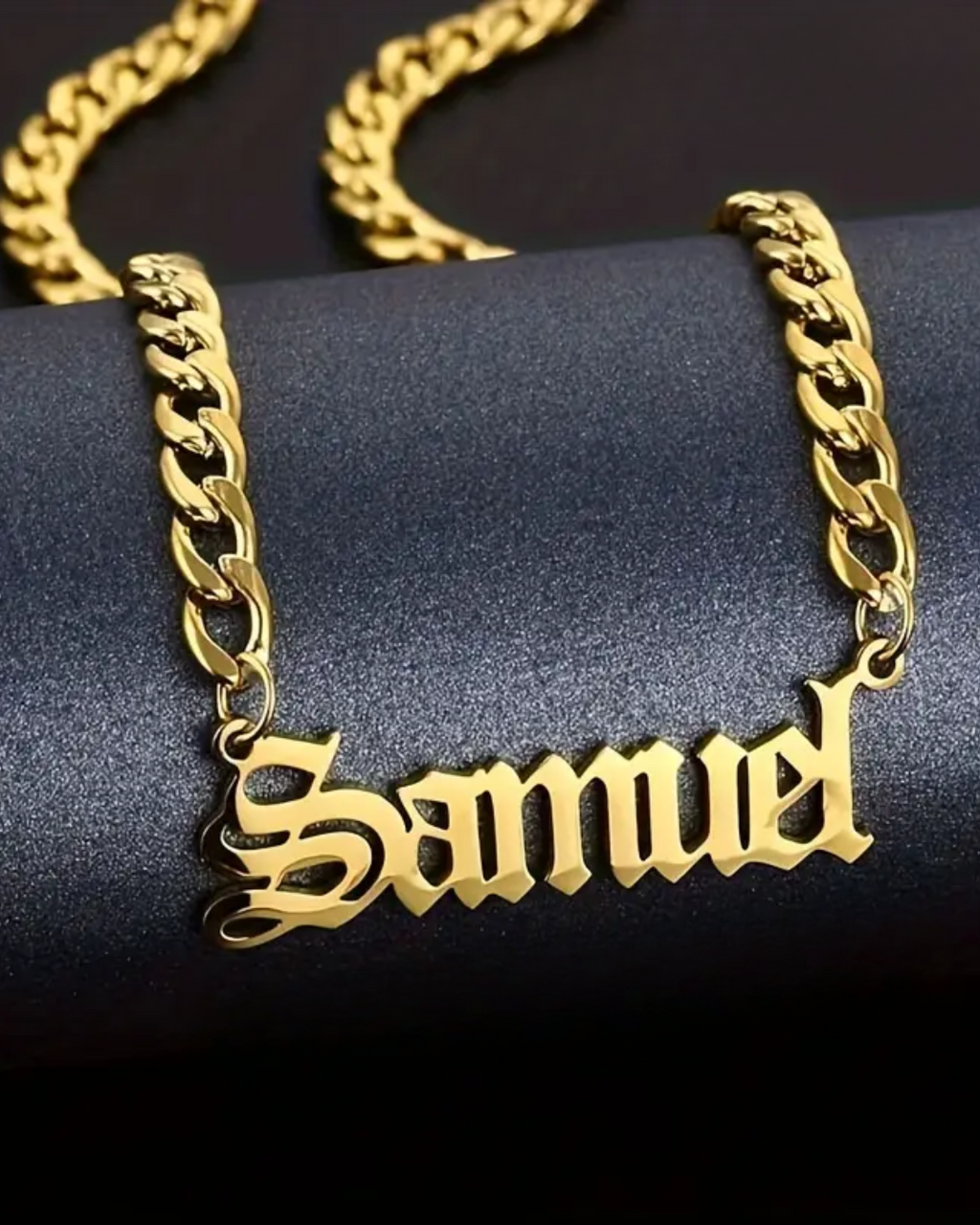 COLLAR CON NOMBRE Y CADENA GRUESA