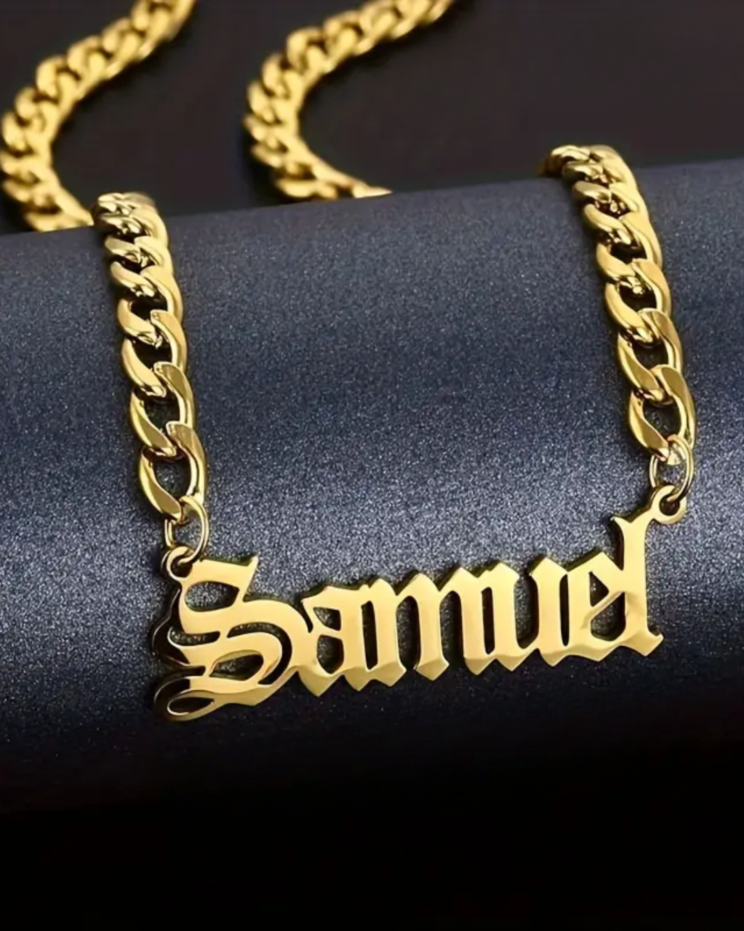 COLLAR CON NOMBRE Y CADENA GRUESA