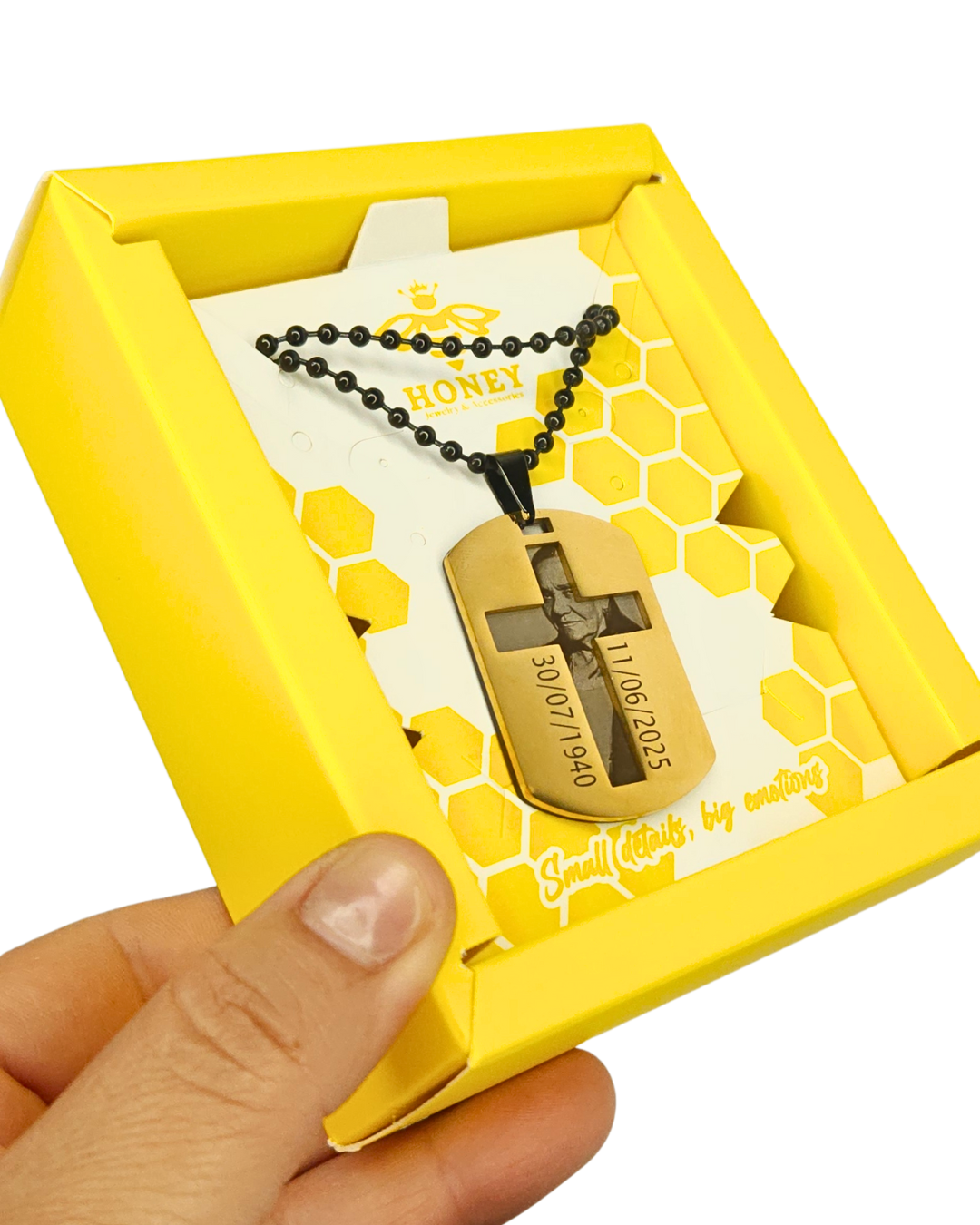 Collar doble placa con cruz calada