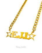 COLLAR CON NOMBRE MAYUSCULAS CON ESTRELLAS