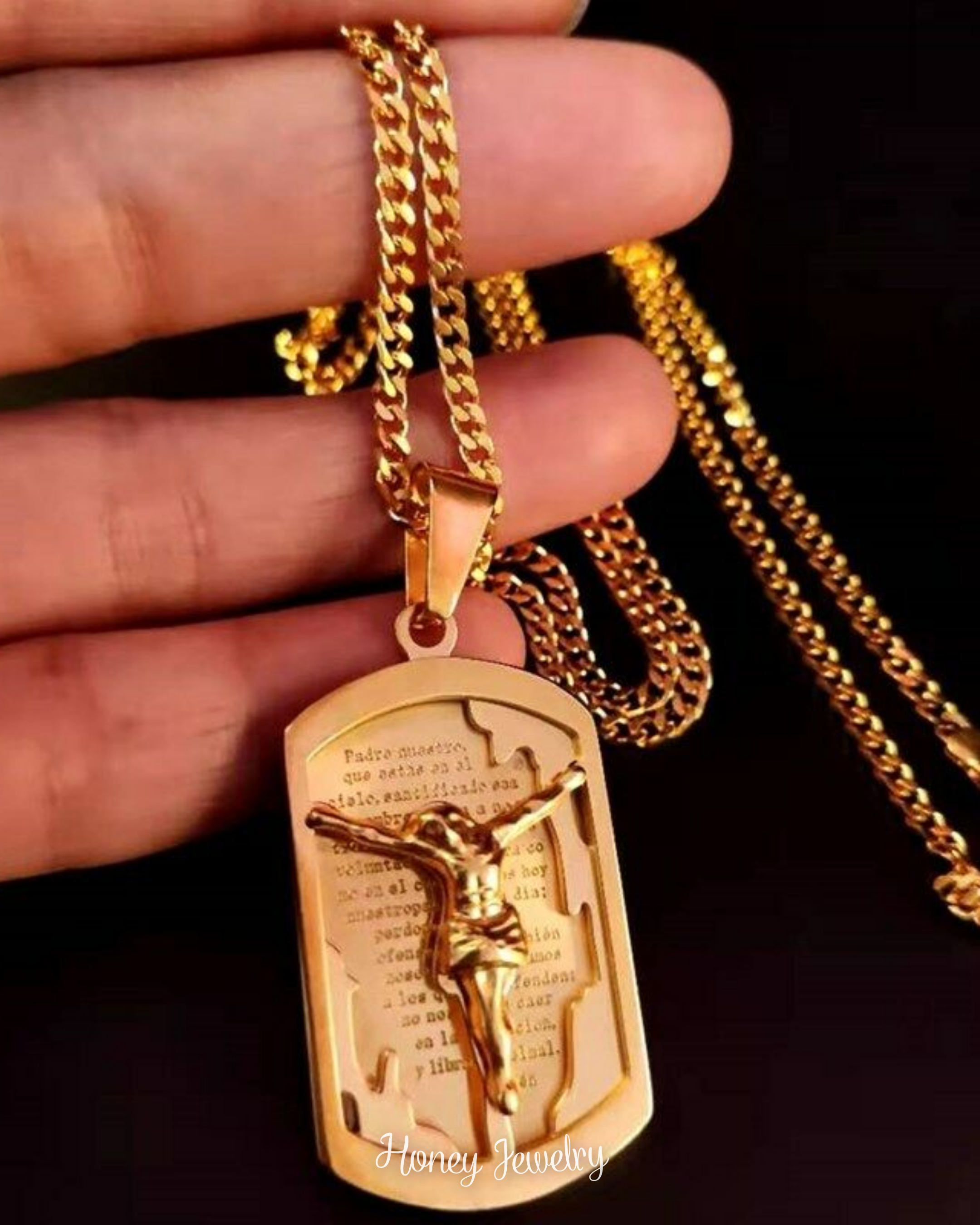 COLLAR PLACA CON SILUETA DE CRISTO REDENTOR