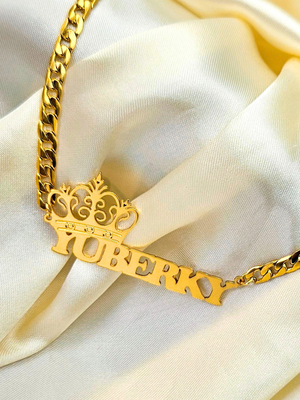 COLLAR CON NOMBRE CON CORONA REINA MAXI