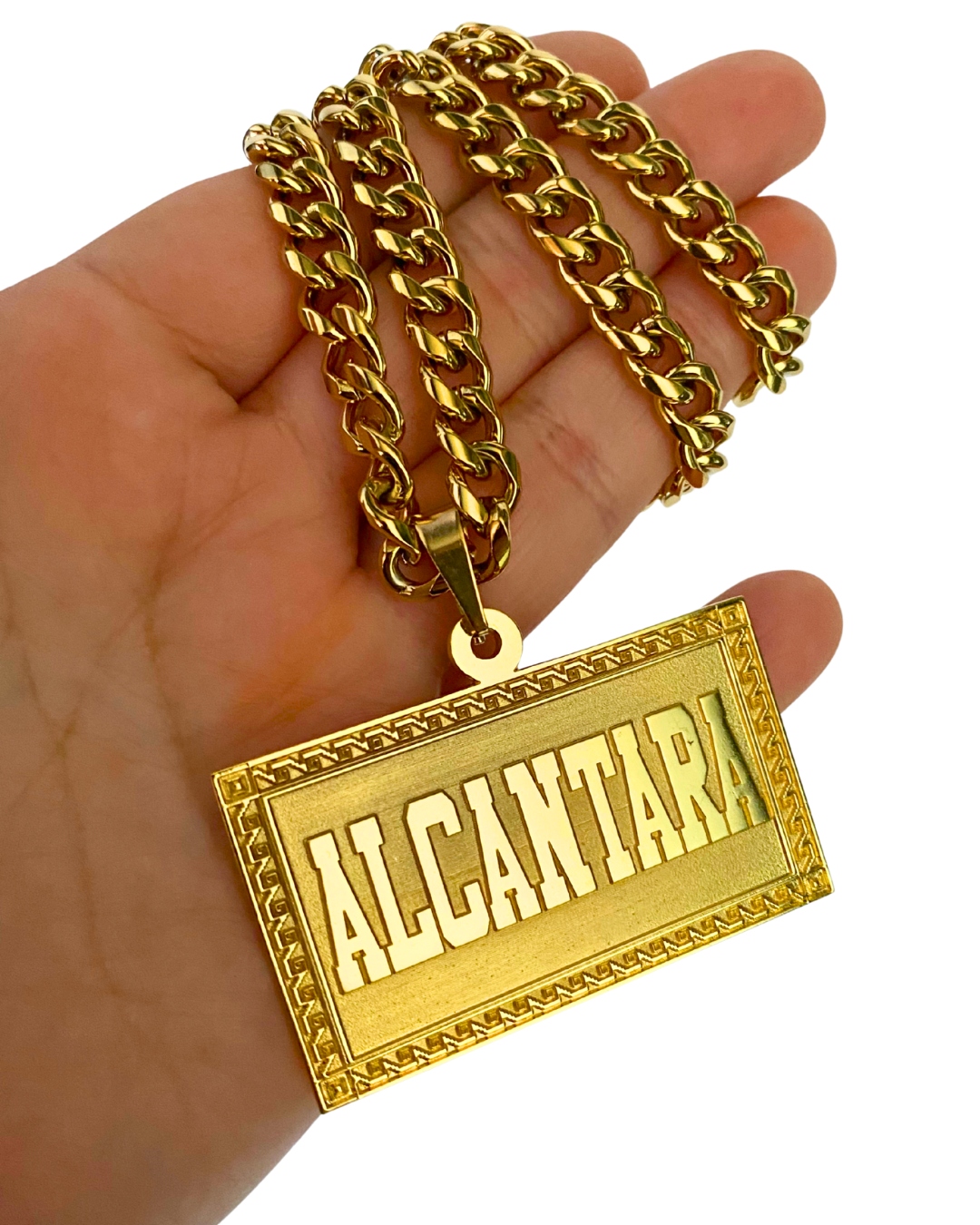COLLAR PLACA MEDIANA CON NOMBRE A RELIEVE
