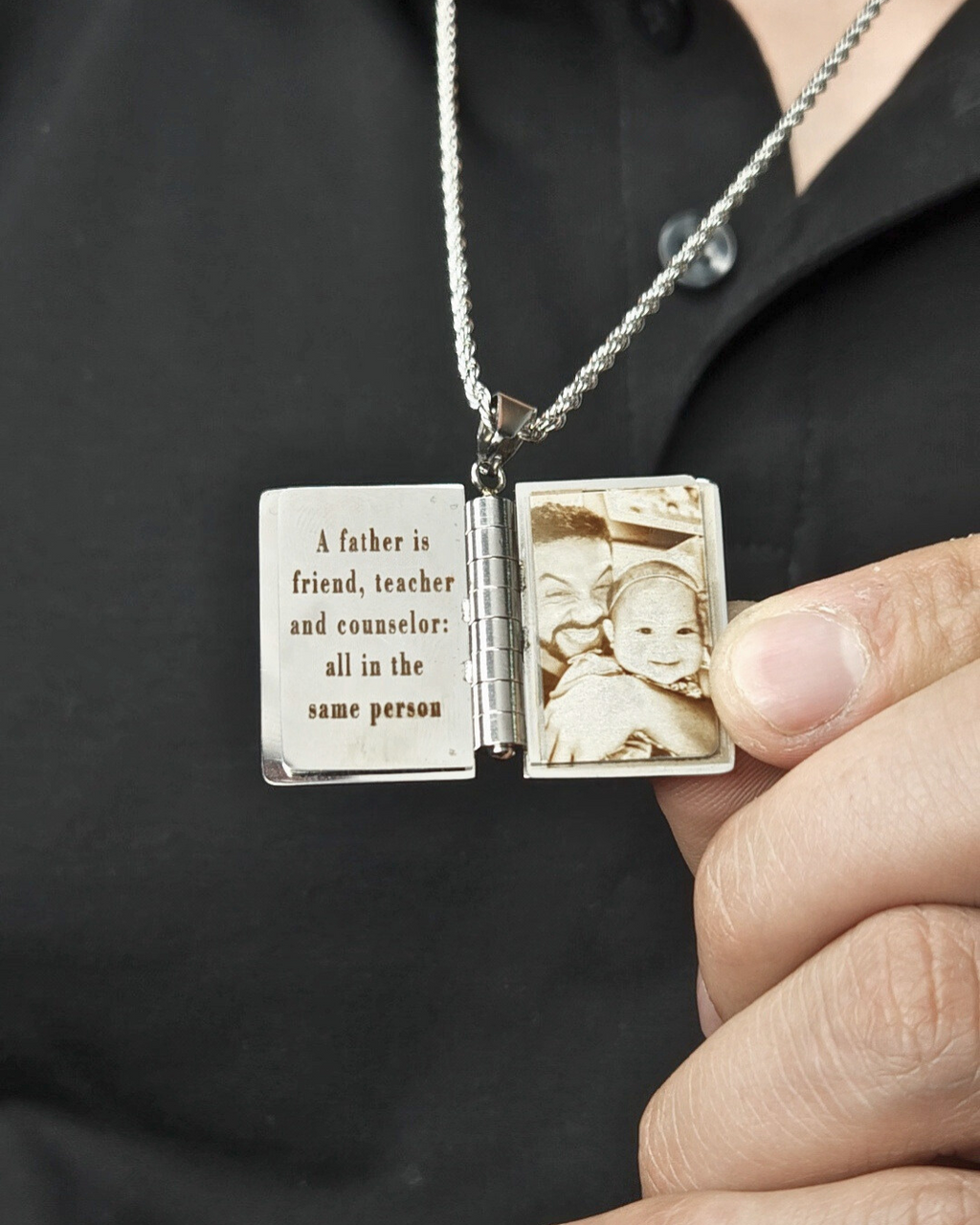 COLLAR LIBRO DE AMOR MAXI