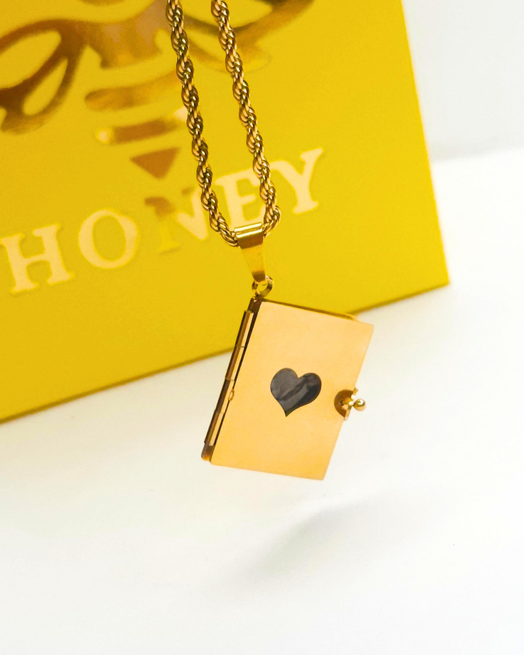 COLLAR LIBRO DE AMOR CORAZÓN MAXI