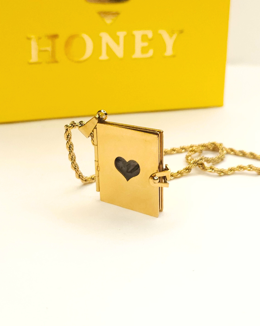 COLLAR LIBRO DE AMOR CORAZÓN MAXI