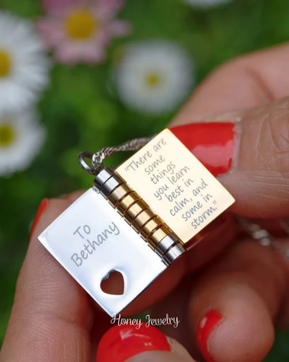 Collar libro de amor