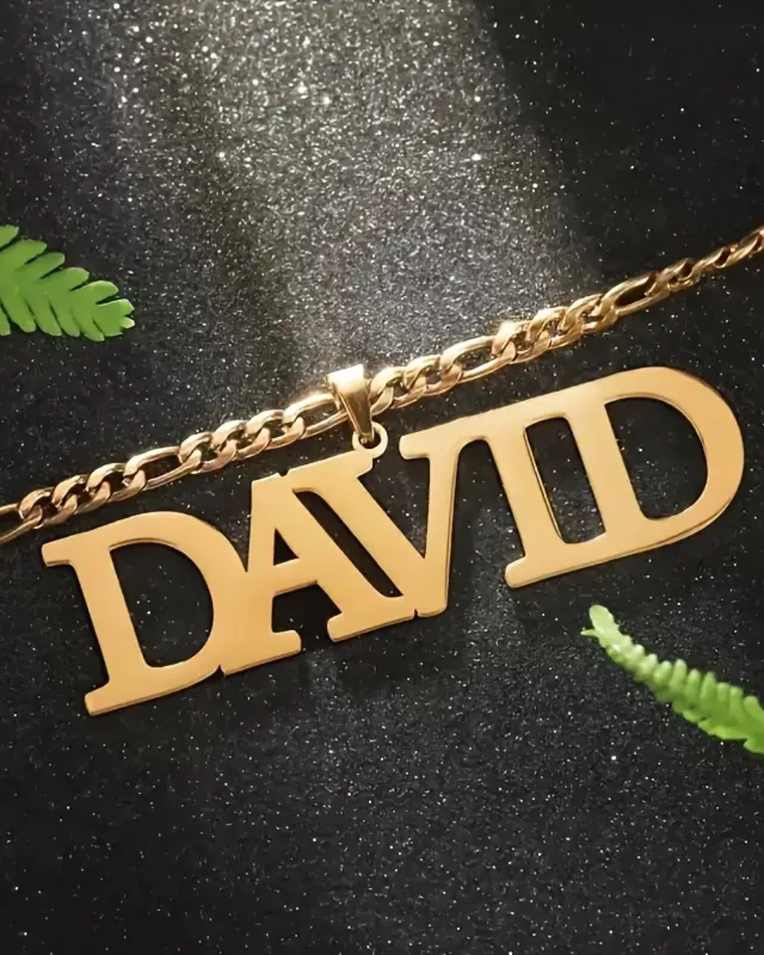COLLAR CON NOMBRE COLGANTE Y CADENA GRUESA