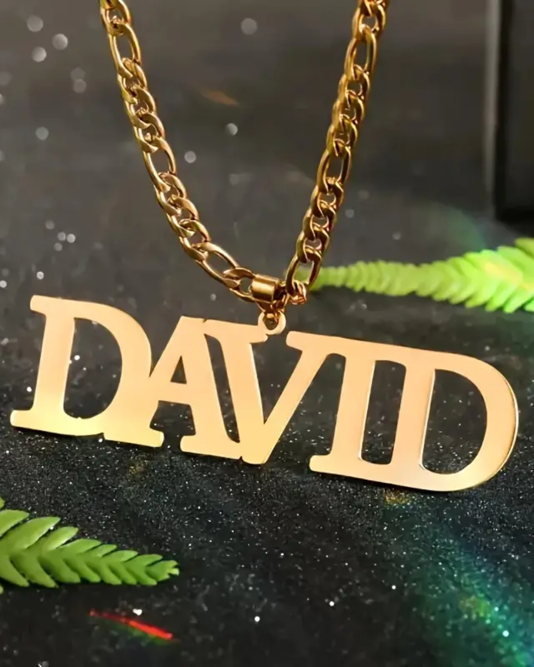 COLLAR CON NOMBRE COLGANTE Y CADENA GRUESA