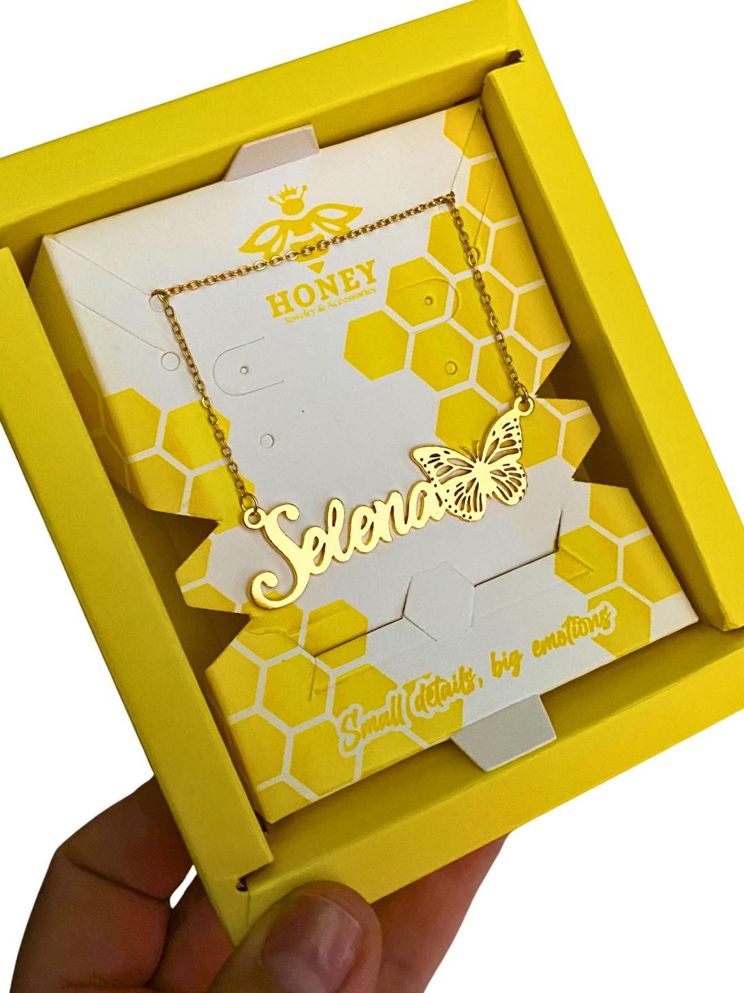 COLLAR CON NOMBRE Y MARIPOSA MONARCA