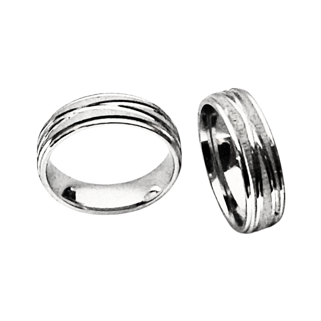 DUO DE ANILLOS PARA PAREJA LINEAS ENTRELAZADAS