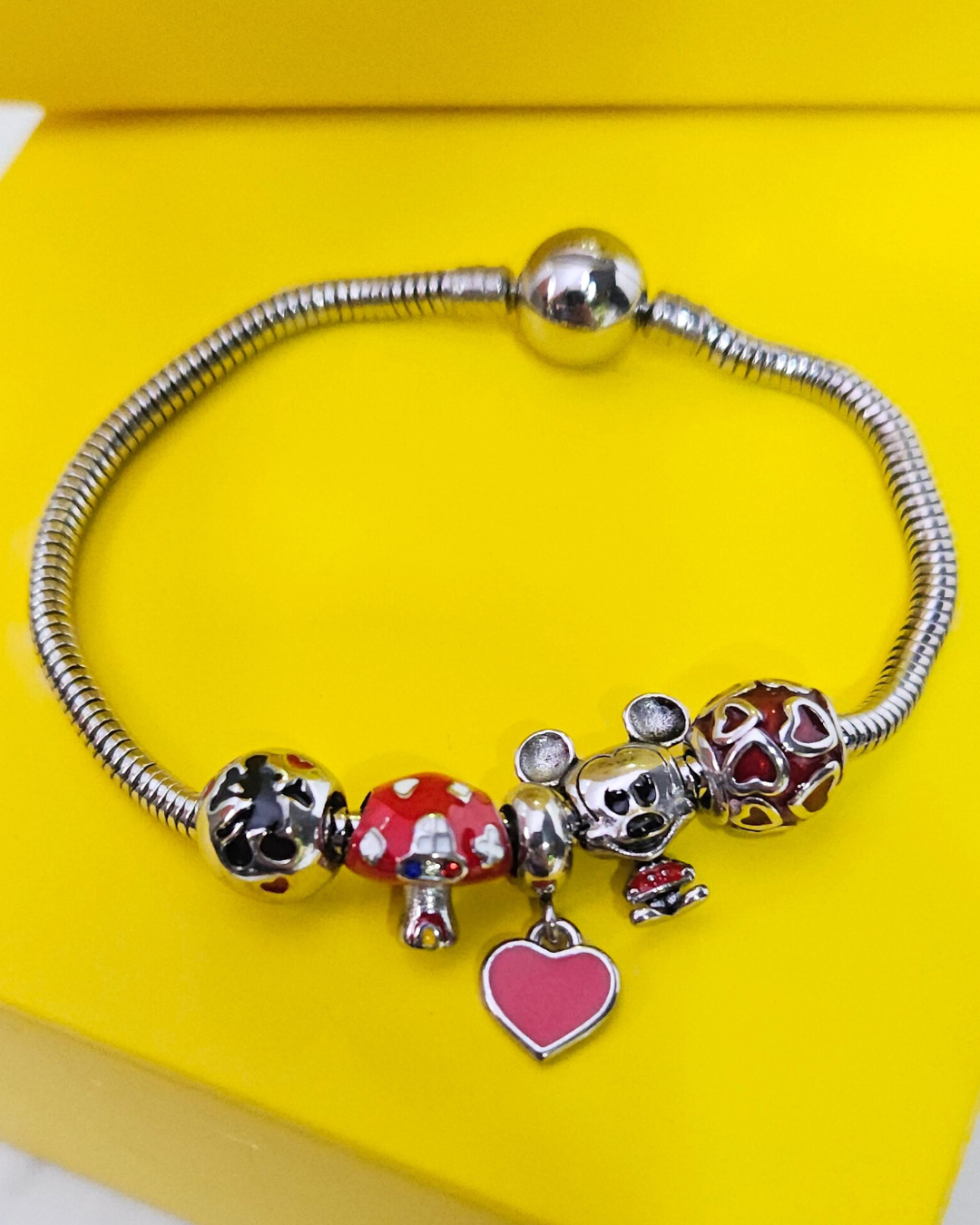 PULSERA VARIOS DIJES