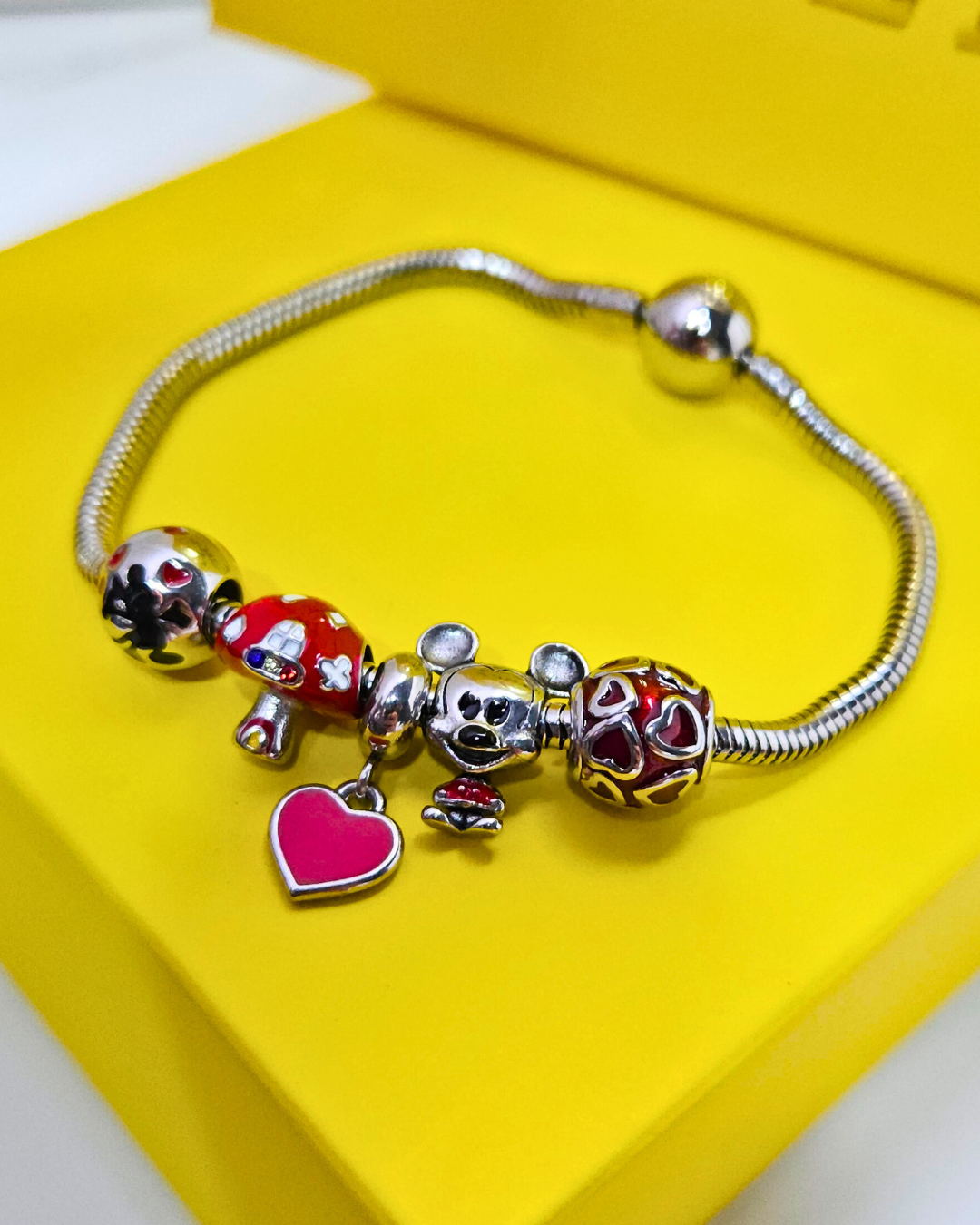 PULSERA VARIOS DIJES