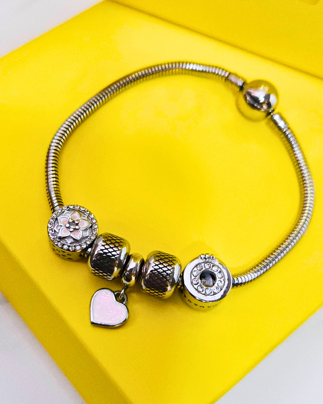 PULSERA VARIOS DIJES