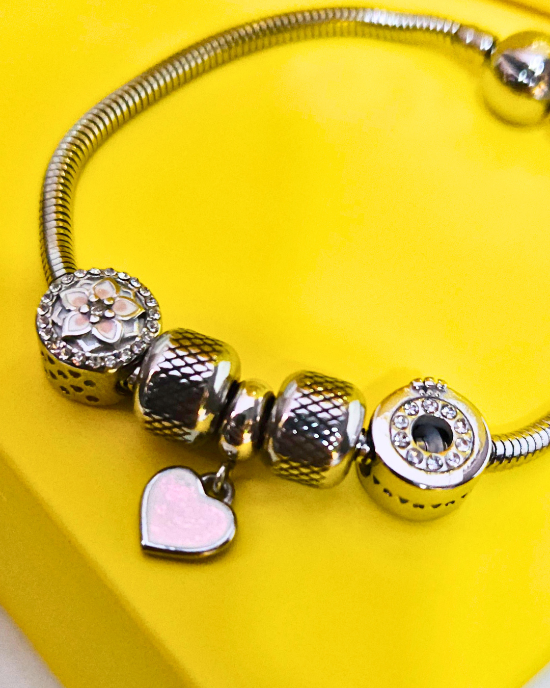 PULSERA VARIOS DIJES