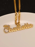 COLLAR CON NOMBRE CLÁSICO CON CIRCON EN INICIANL Y CADENA GRUESA