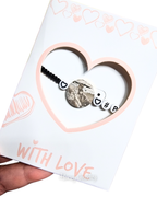 PULSERA PLACA REDONDA CON FOTGRABADO + LETRAS ACRILICAS