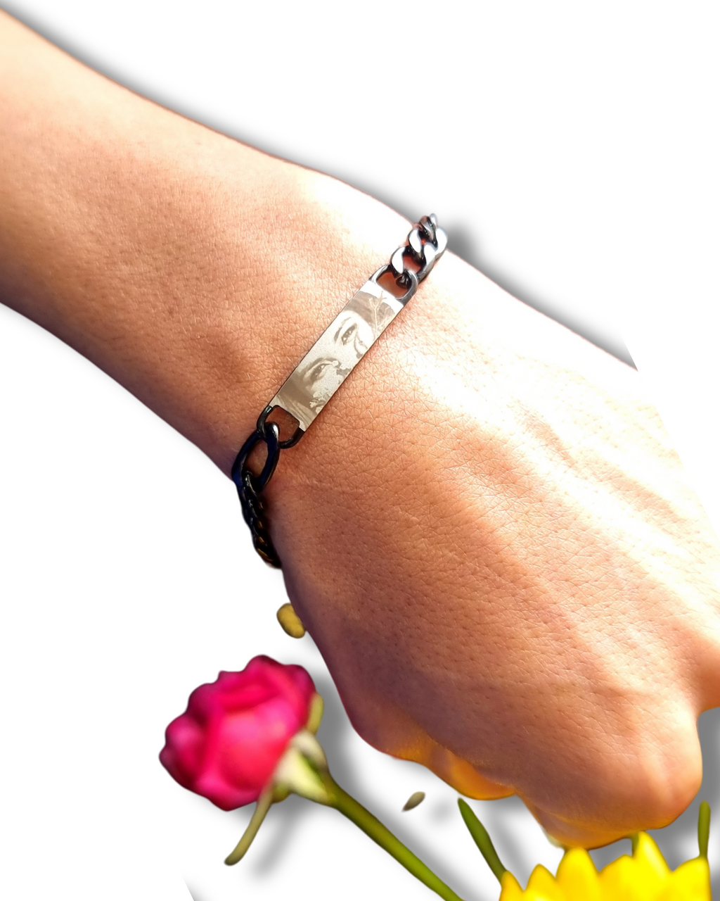 Bracelet with baguette zircons and heart pendant