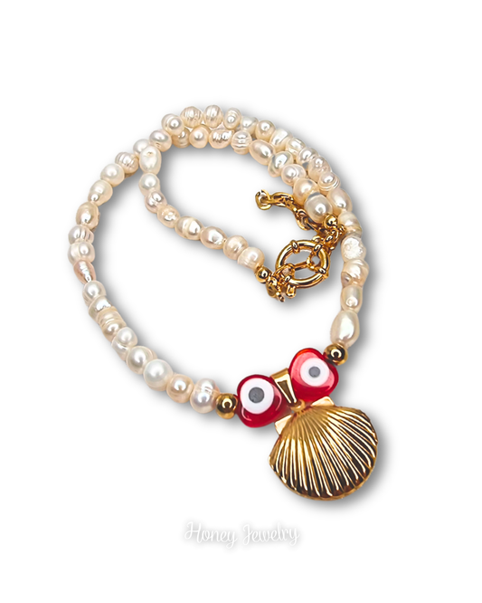 Reliquary necklace with natural pearls