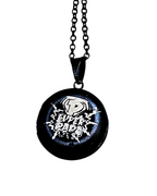 COLLAR RELICARIO REDONDO NEGRO - FOTO A COLOR