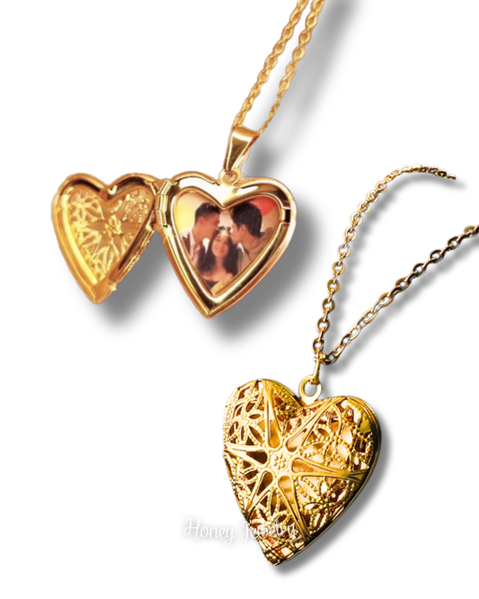 Openwork star heart locket necklace - Photogravure