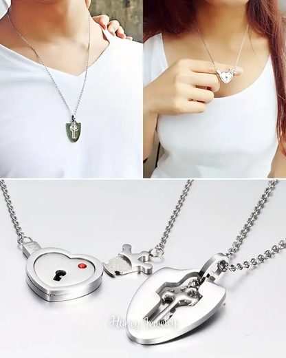 Juego de collares con candado y llave para pareja