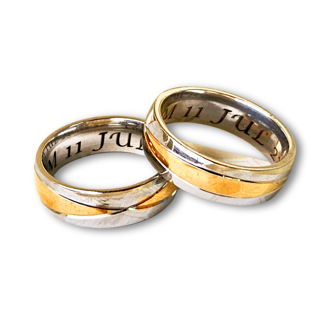 Mixed satin, golden triangular couple rings