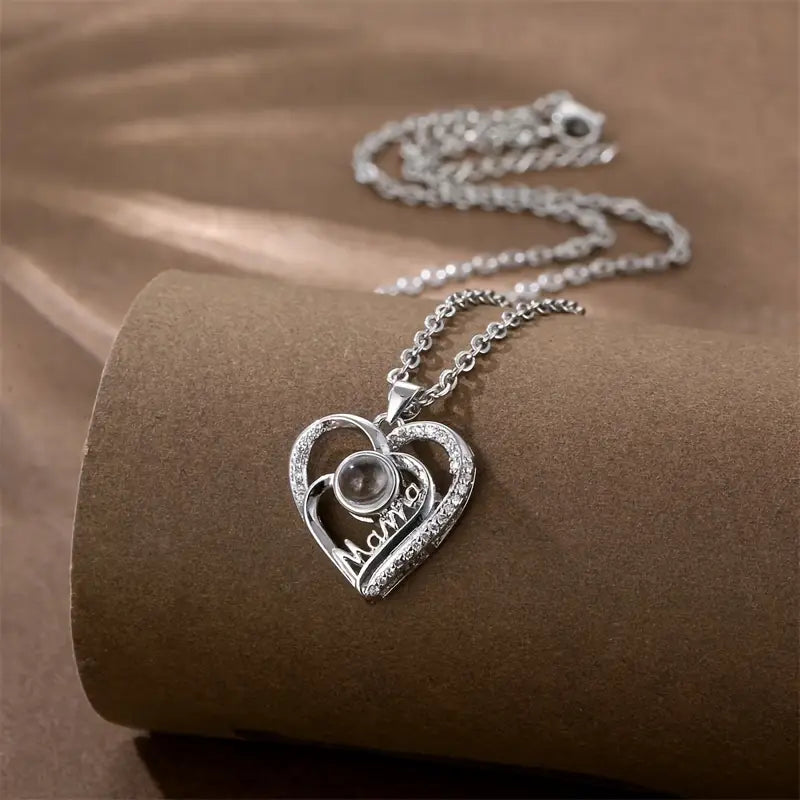 PRE ORDEN - COLLAR CORAZÓN PRA MAMÁ CON FOTO PROYECCION